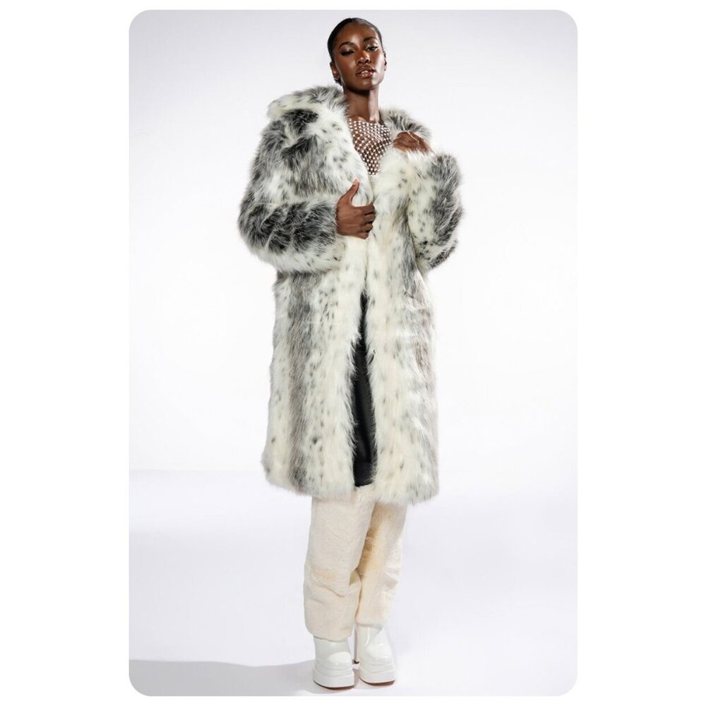 Azalea Wang Kyota Nights Long Faux Fur Jacket sz M